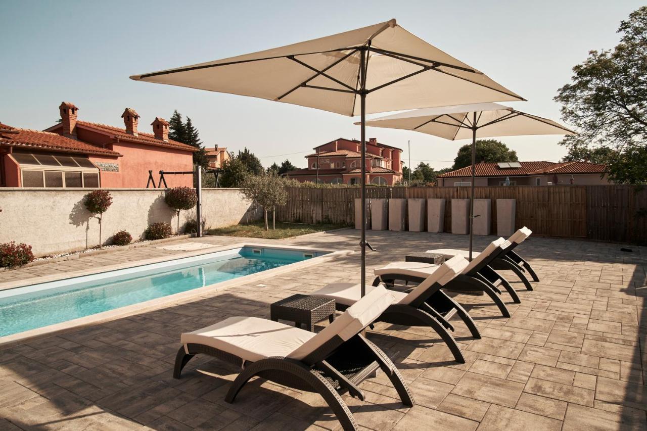 Haus Mila Villa Pavicini Luaran gambar